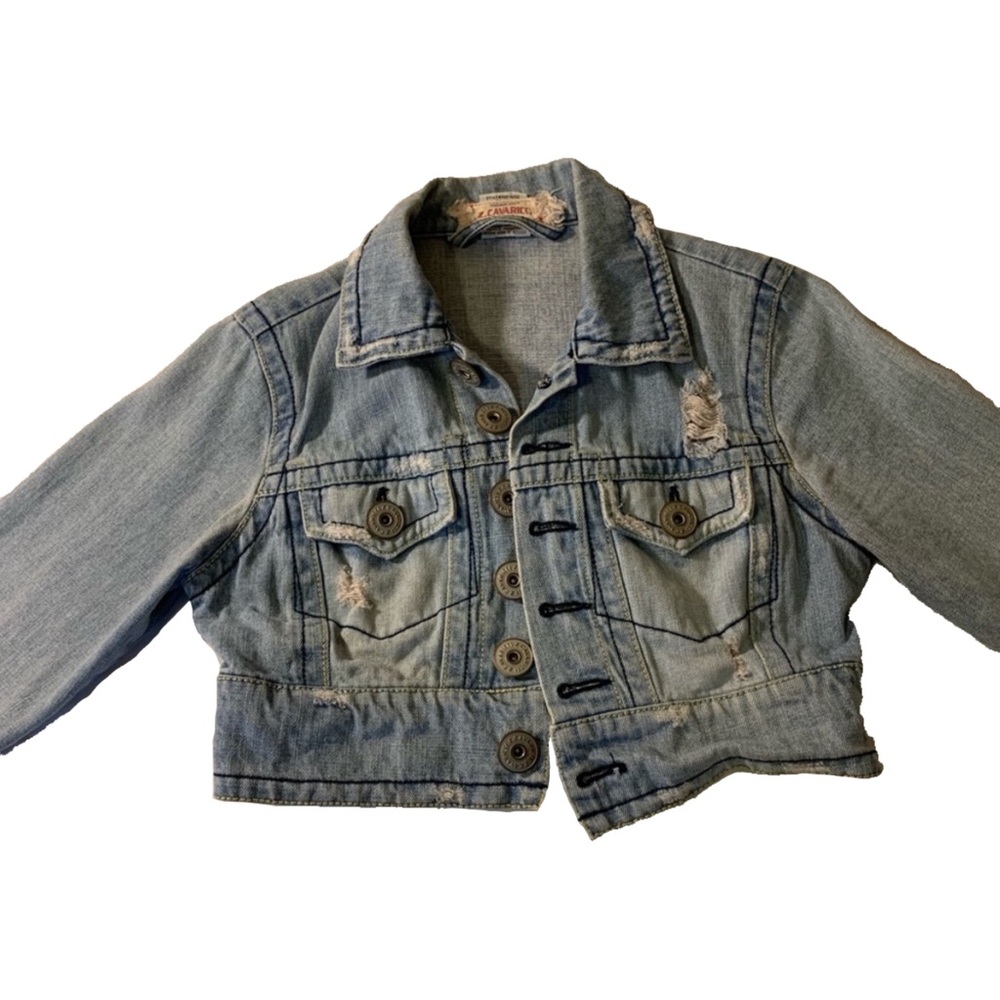 💙 3/$20 Ripped light blue denim jean jacket